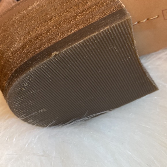 Vince Camuto boots/booties, size 8 - Picture 7 of 7